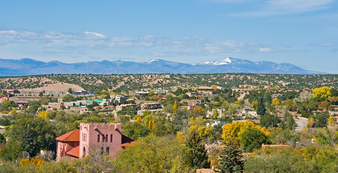 DISCOVER THE NATURAL BEAUTY OF SANTA FE, NEW MEXICO 