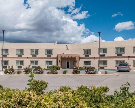 Welcome To Econo Lodge Inn & Suites New Mexico - Exterior View Of The Hotel